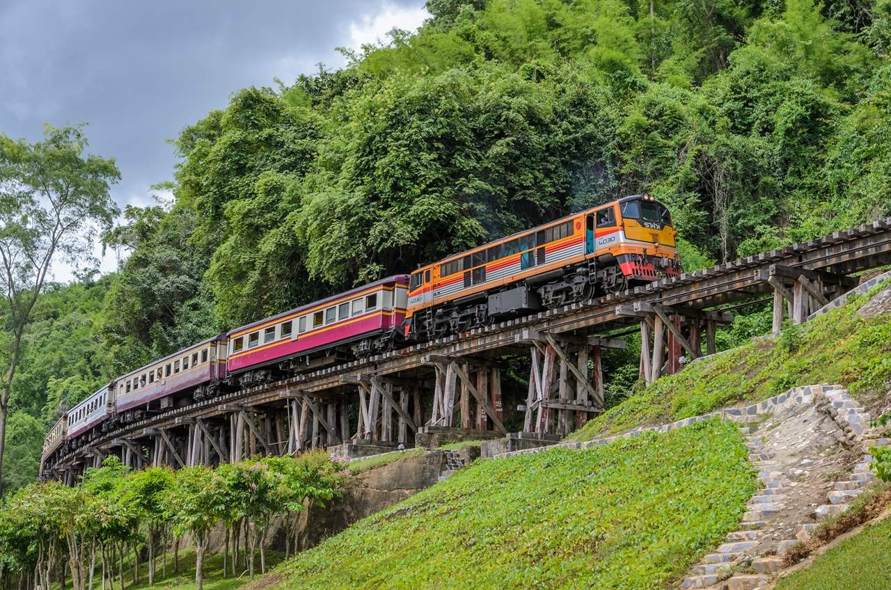 kanchanaburi-death-railway-wooden-bridge